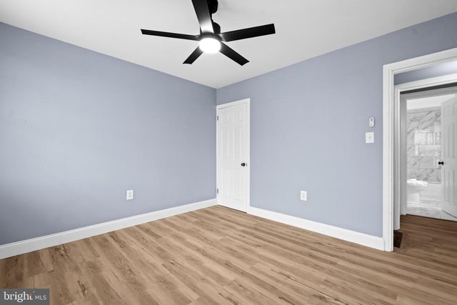 2715 E THOMPSON ST, Philadelphia, PA 19134