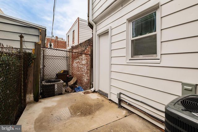 2715 E THOMPSON ST, Philadelphia, PA 19134