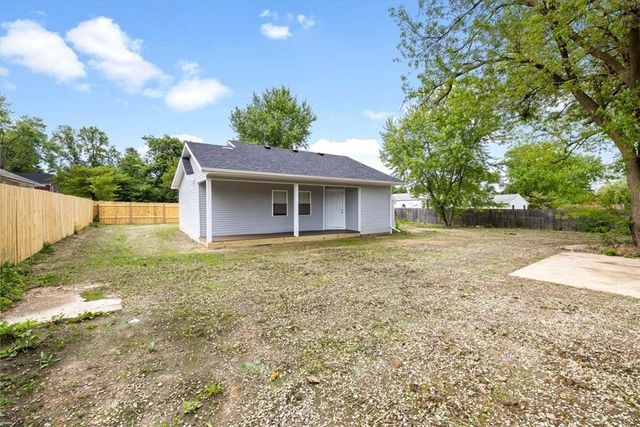 629 Little Meadow Drive, Riverside, OH 45404