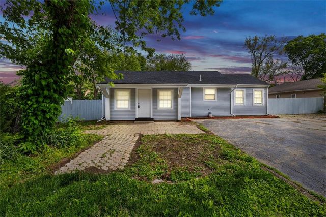 629 Little Meadow Drive, Riverside, OH 45404