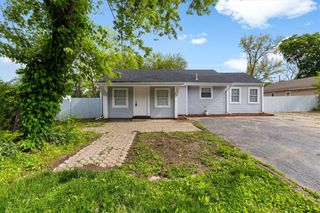 629 Little Meadow Drive, Riverside, OH 45404