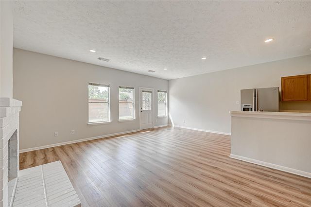 4126 Surreydon Drive, Houston, TX 77014