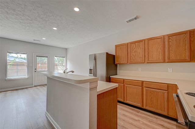 4126 Surreydon Drive, Houston, TX 77014