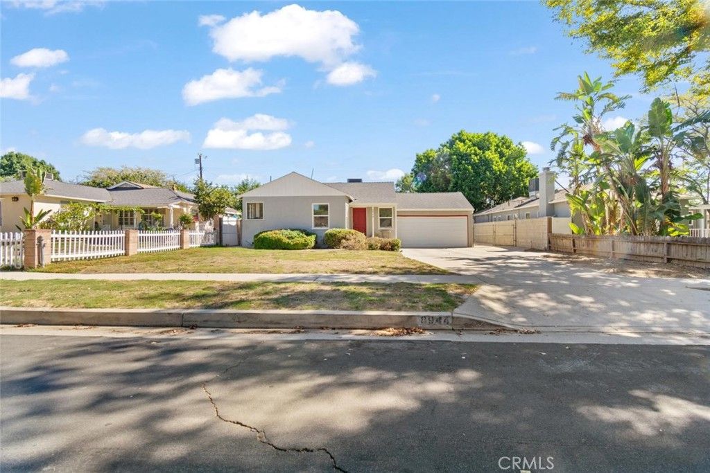 8944 Darby Avenue, Northridge, CA 91325 — photo 3