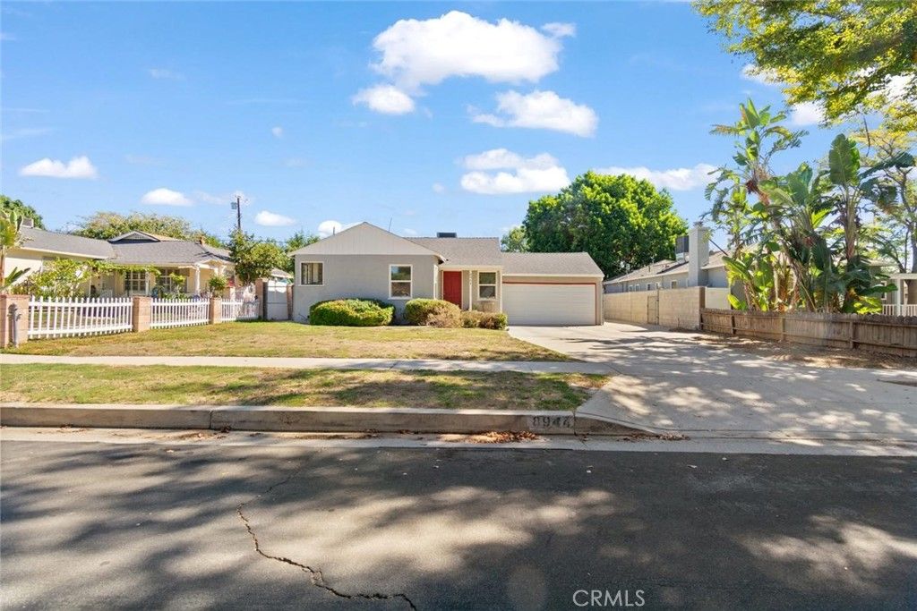 8944 Darby Avenue, Northridge, CA 91325 — photo 4