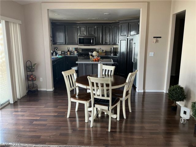 2220 Fountain Valley Way, North Las Vegas, NV 89031