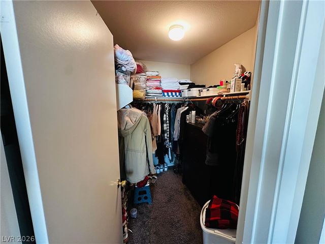 2220 Fountain Valley Way, North Las Vegas, NV 89031