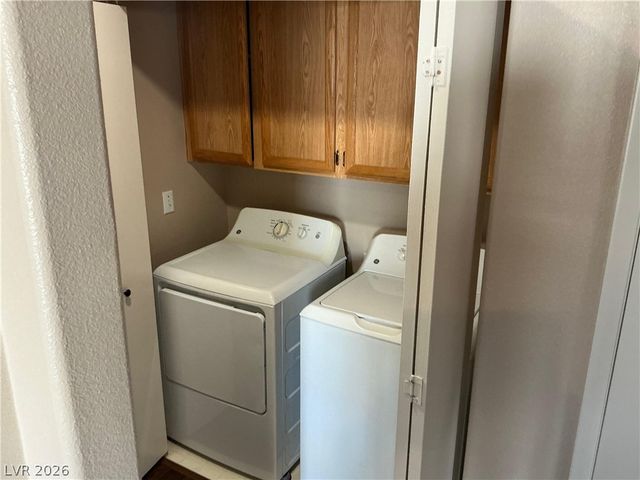 2220 Fountain Valley Way, North Las Vegas, NV 89031