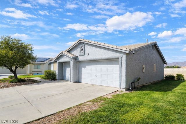 2220 Fountain Valley Way, North Las Vegas, NV 89031