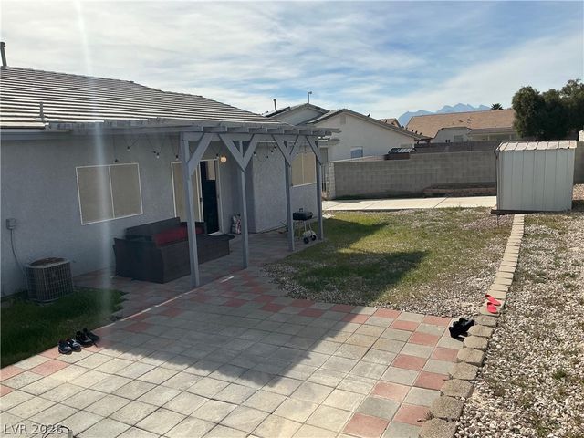 2220 Fountain Valley Way, North Las Vegas, NV 89031