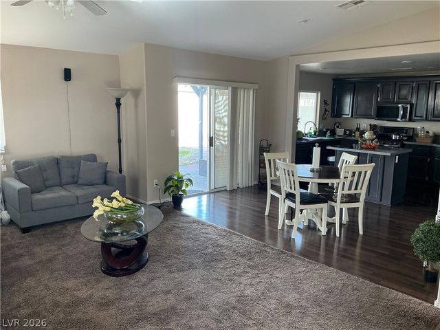 2220 Fountain Valley Way, North Las Vegas, NV 89031