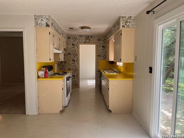 311 CINDY DR, Canyon Lake, TX 78133