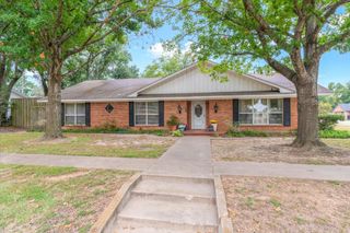 202 S Houston Street, Edgewood, TX 75117