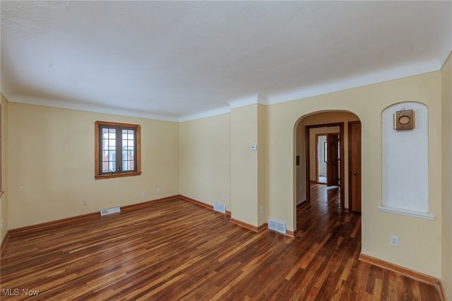 17001 Laverne Avenue, Cleveland, OH 44135