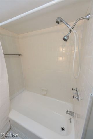 17001 Laverne Avenue, Cleveland, OH 44135