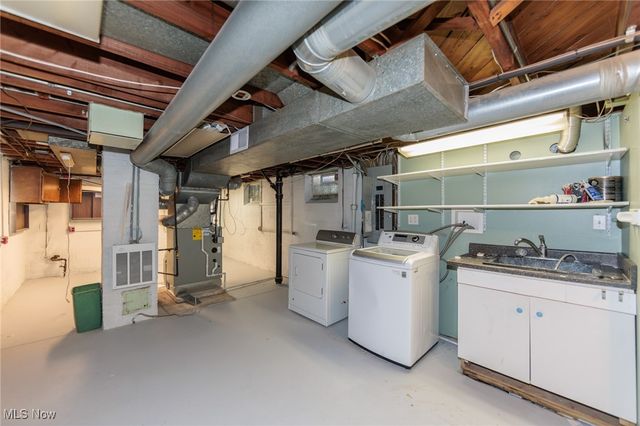 17001 Laverne Avenue, Cleveland, OH 44135