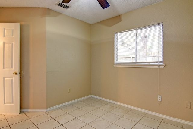 6009 Williston Dr, Corpus Christi, TX 78415
