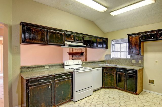 6009 Williston Dr, Corpus Christi, TX 78415