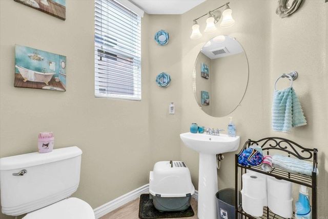 34233 Toyon Court, Lake Elsinore, CA 92532