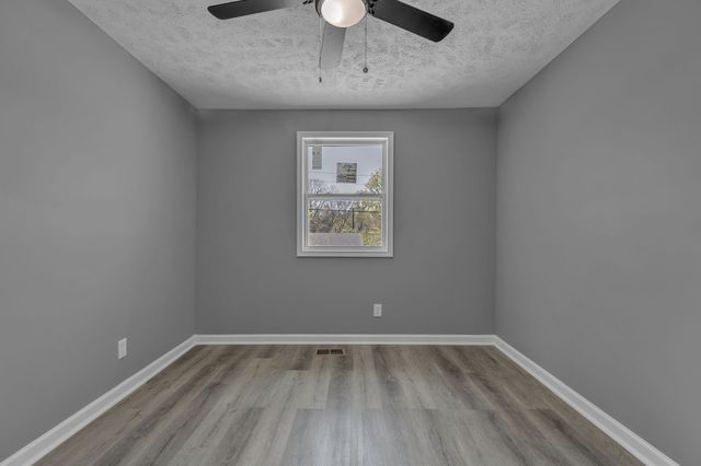 1916 Louanne Dr, Nashville, TN 37217