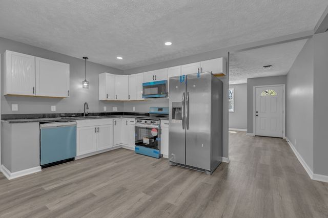 1916 Louanne Dr, Nashville, TN 37217