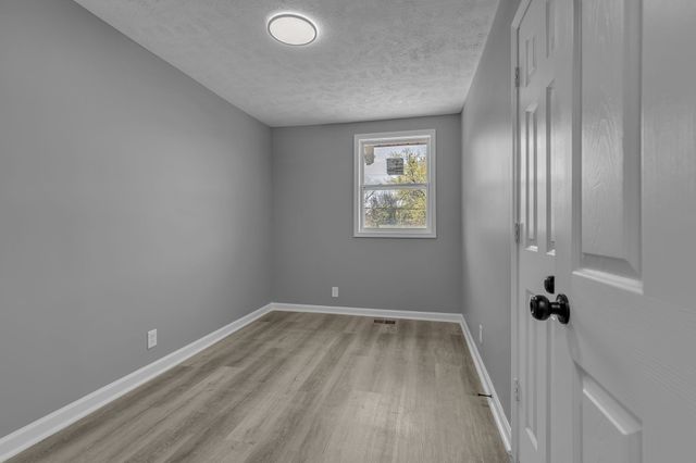 1916 Louanne Dr, Nashville, TN 37217