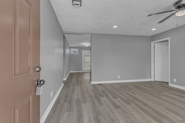 1916 Louanne Dr, Nashville, TN 37217