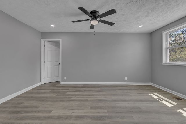 1916 Louanne Dr, Nashville, TN 37217