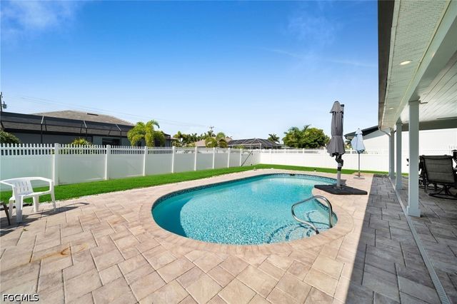 1220 SW 54th LN, Cape Coral, FL 33914