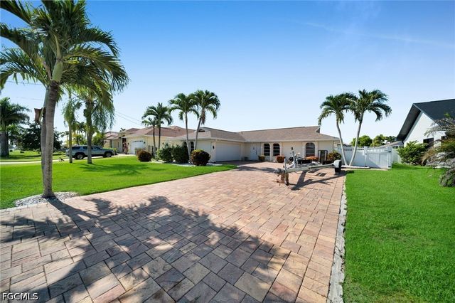 1220 SW 54th LN, Cape Coral, FL 33914