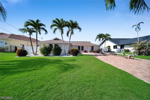 1220 SW 54th LN, Cape Coral, FL 33914