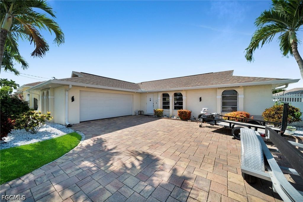 1220 SW 54th LN, Cape Coral, FL 33914