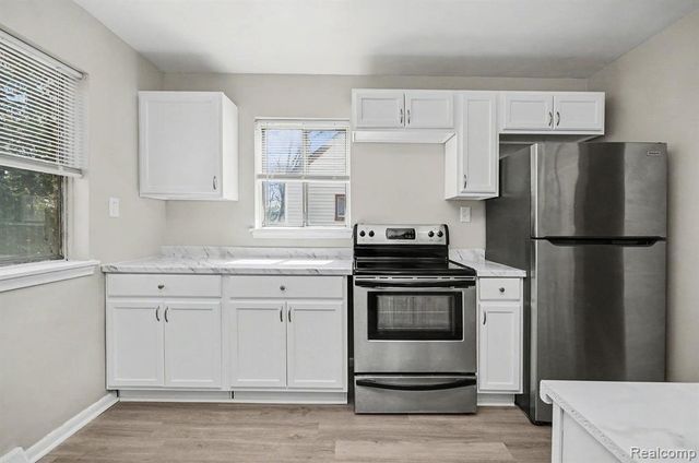 24834 Schroeder Avenue, Eastpointe, MI 48021