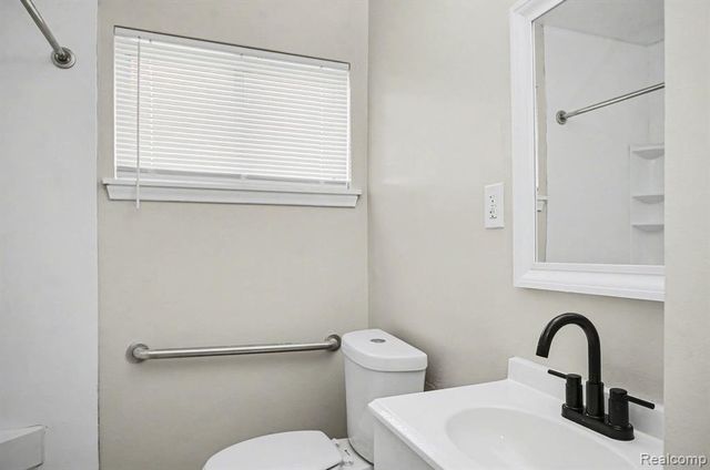 24834 Schroeder Avenue, Eastpointe, MI 48021