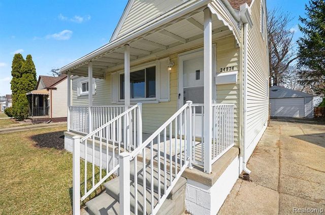 24834 Schroeder Avenue, Eastpointe, MI 48021