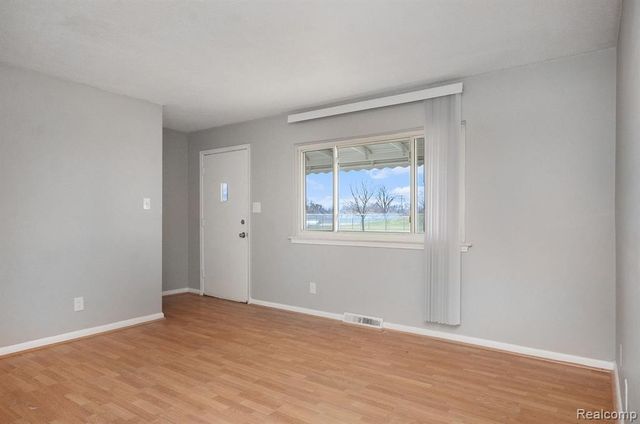 24834 Schroeder Avenue, Eastpointe, MI 48021