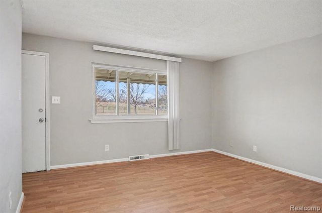 24834 Schroeder Avenue, Eastpointe, MI 48021