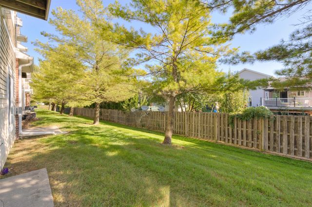 1740 SE L.a. Grant Parkway 30, Waukee, IA 50263