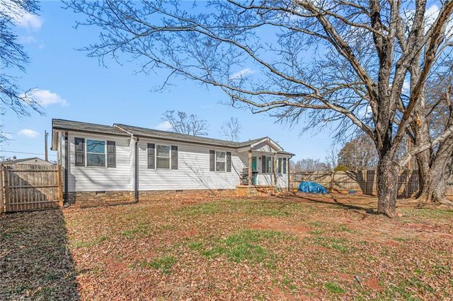 118 Shady Grove Road, Eden, NC 27288