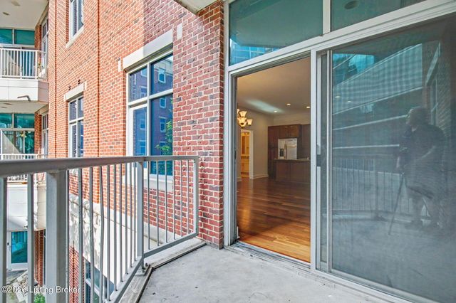 324 E Main St 225, Louisville, KY 40202