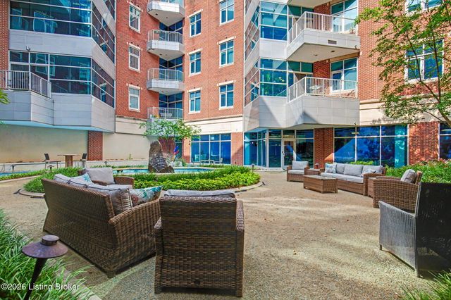 324 E Main St 225, Louisville, KY 40202