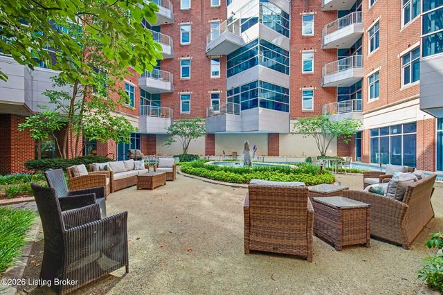324 E Main St 225, Louisville, KY 40202