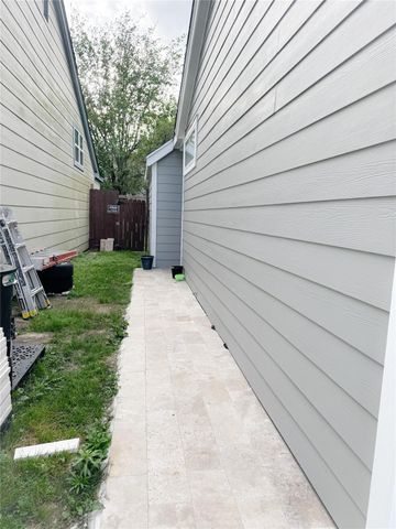 11549 Springshire Drive, Houston, TX 77066