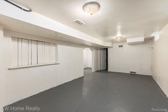 18904 Roselawn Street, Detroit, MI 48221