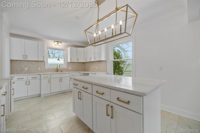 23021 Donaldson Street, Dearborn, MI 48124