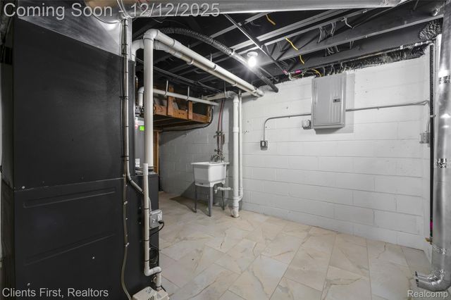 23021 Donaldson Street, Dearborn, MI 48124