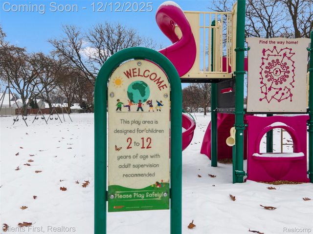 23021 Donaldson Street, Dearborn, MI 48124