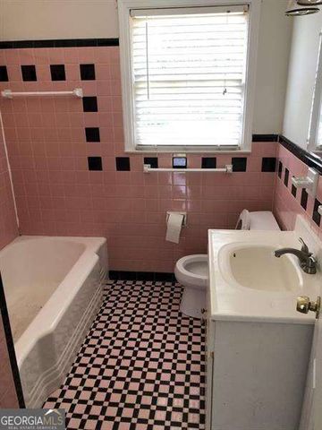 1579 Rockbridge Road, Stone Mountain, GA 30087