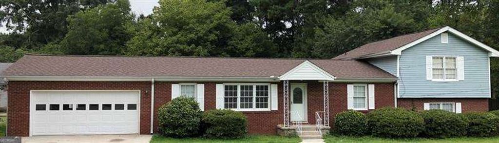 1579 Rockbridge Road, Stone Mountain, GA 30087