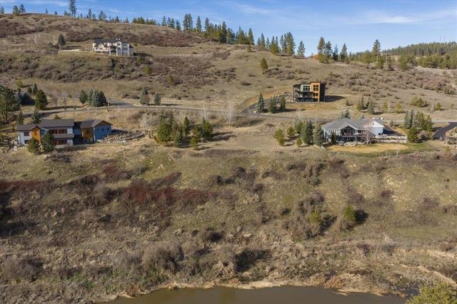11511 S Fairway Ridge Ln, Spokane, WA 99224